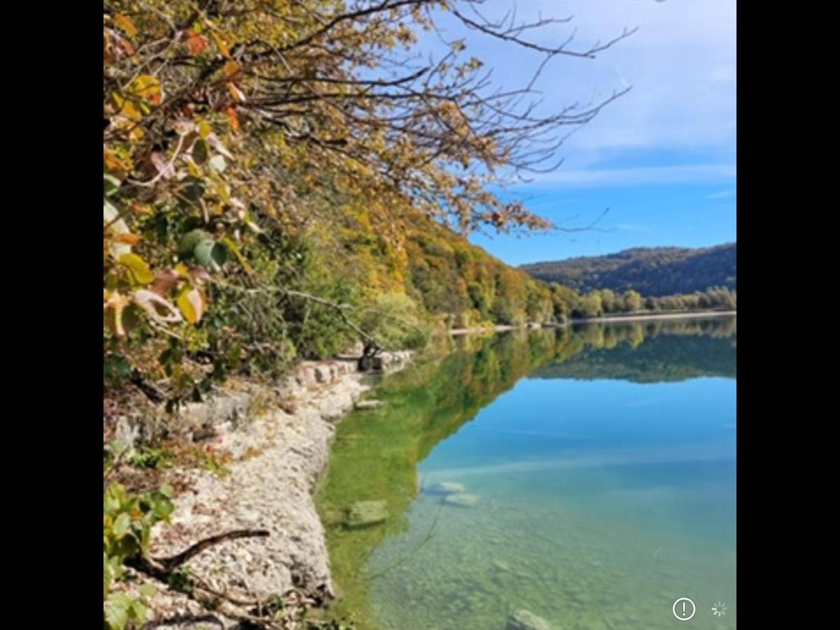 Gîte Les Murets à proximité des lacs, cascades et premières pistes de ski lits faits Le Fied Esterno foto